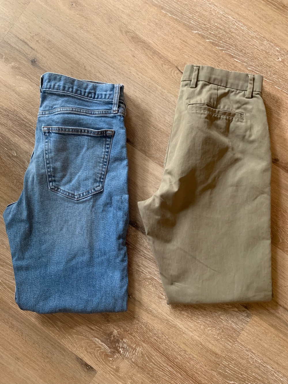 Old Navy Men’s Pant Bundle x2 30x32 Blue Straight Jeans & Tech Straight Chinos